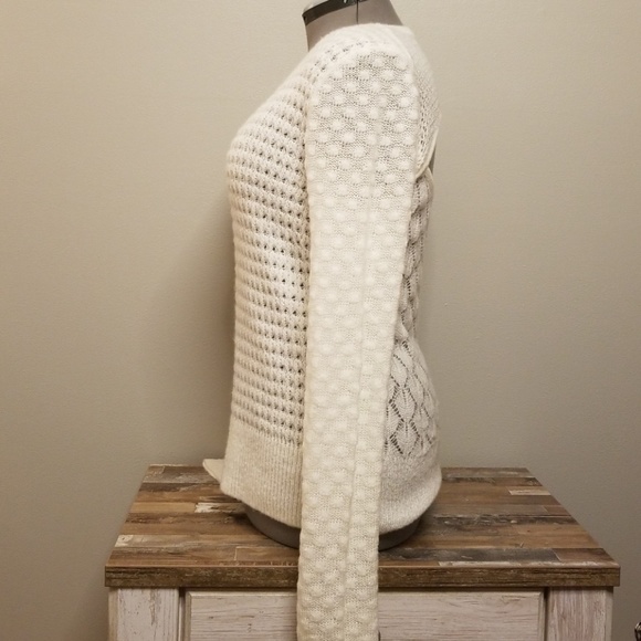 Chelsea28 White Sweater Size L - Picture 2 of 4